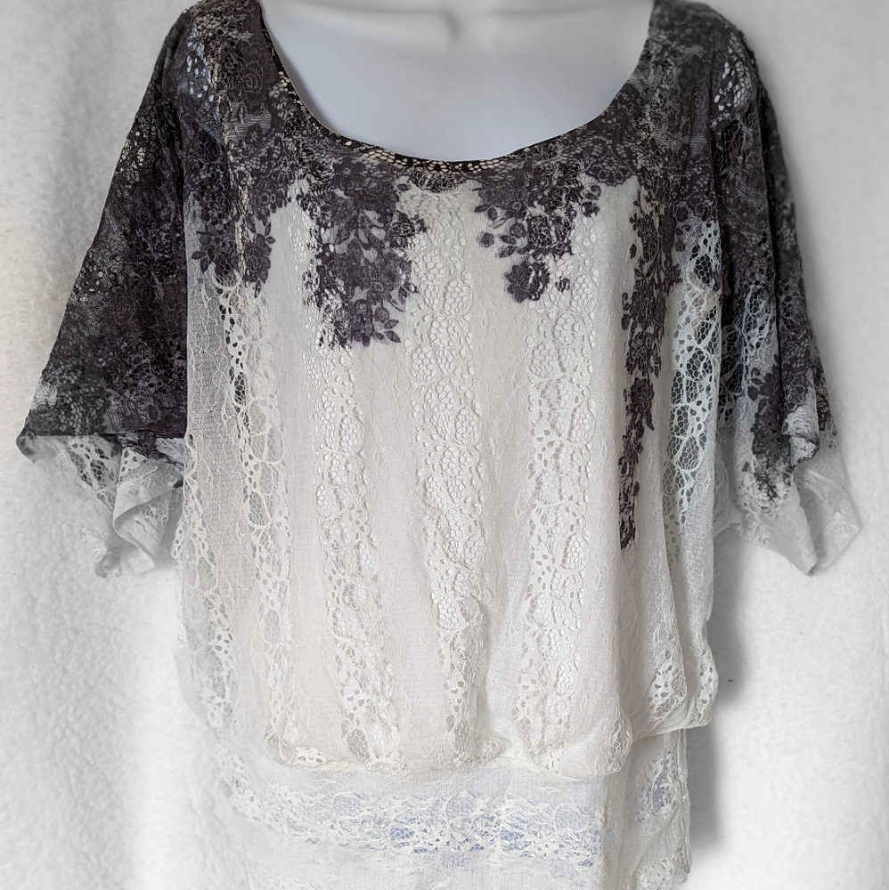 Lace Top  Size L